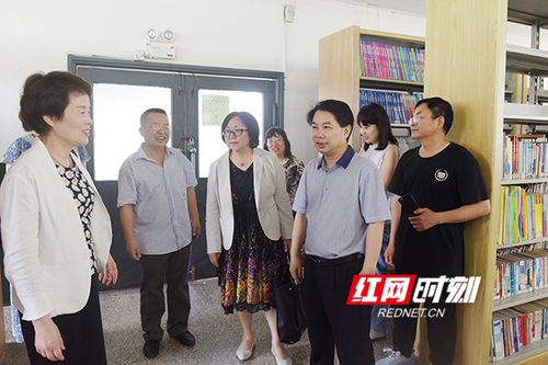 日本科学协会赠书项目考察团与米兰官方端网页版开展交流合作