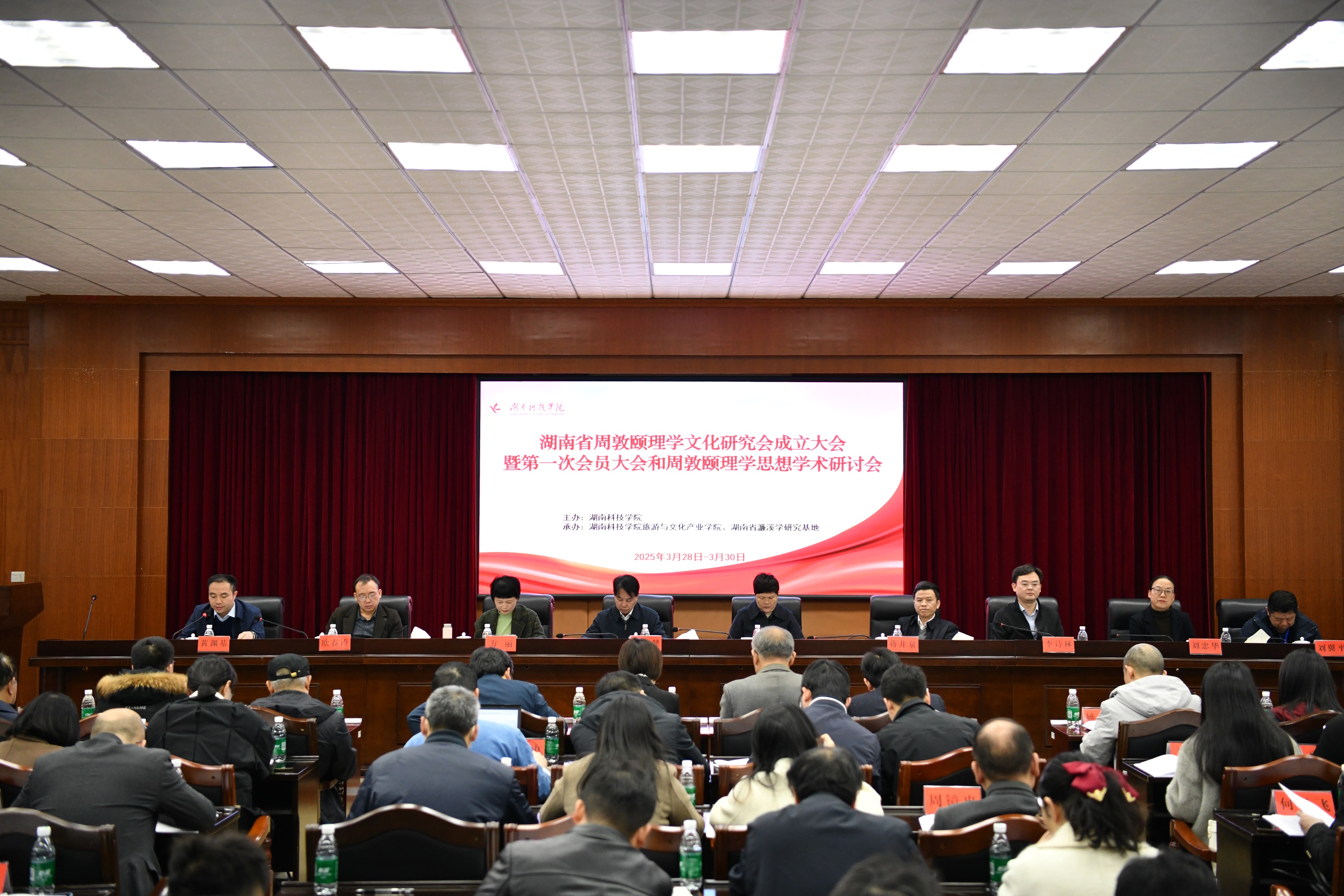 旅文1 - 副本.jpg 旅文1 - 副本.jpg