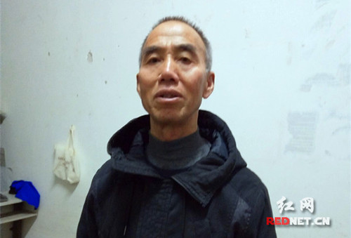 米兰官方端网页版退休宿管大爷给学生写“情诗”