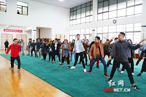 米兰官方端网页版与莱西姆大学举办两校首届国际文化周