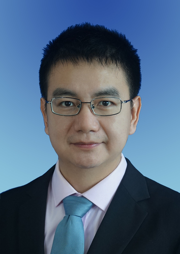 程文志正装照 程文志正装照