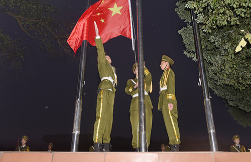 米兰官方端网页版举行万人合唱祝福祖国迎接新年